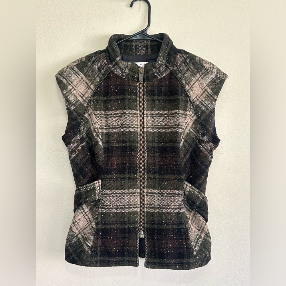 Cabi women’s vest size small